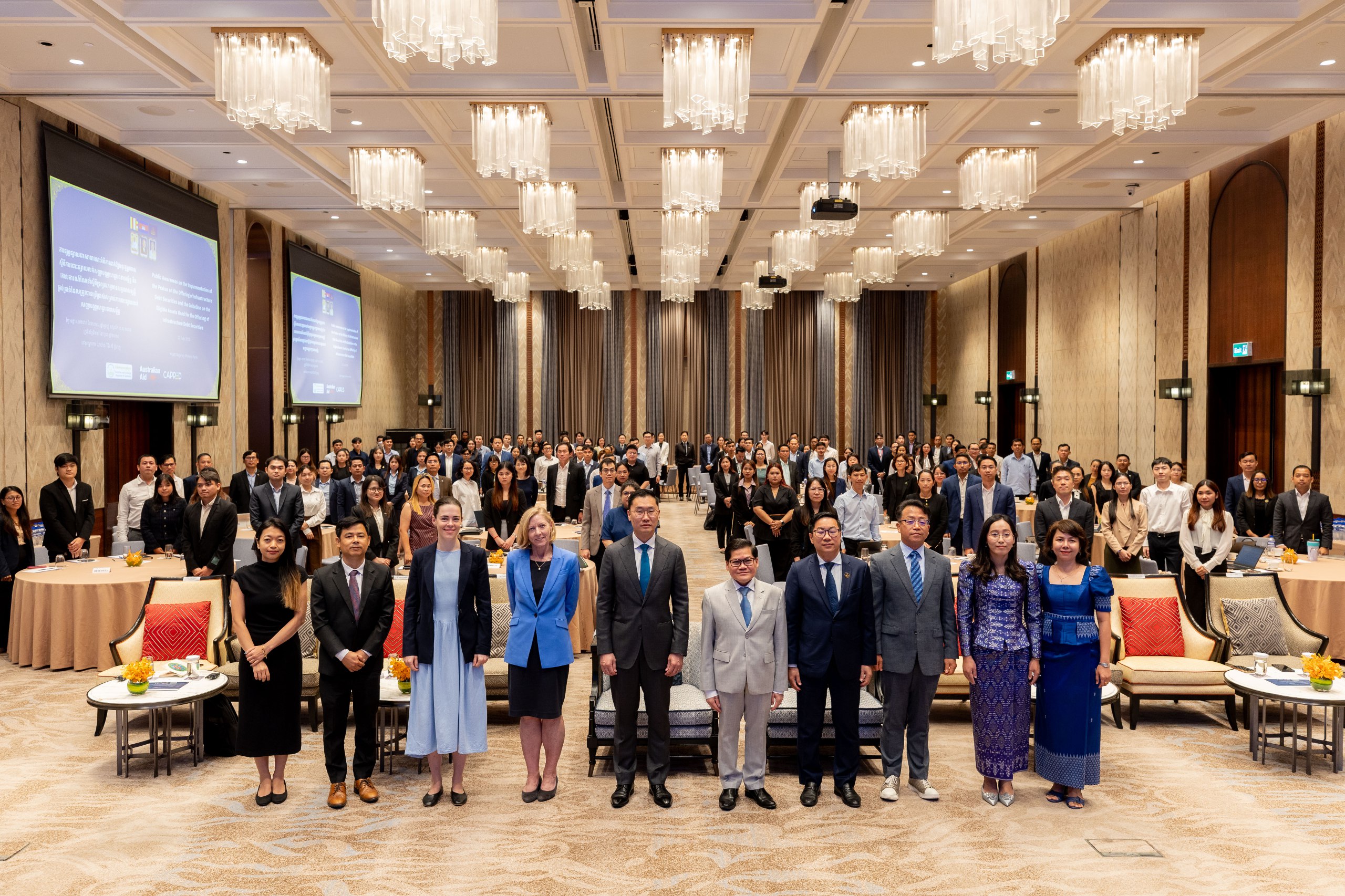 គាំទ្រតម្រូវការហេដ្ឋារចនាសម្ព័ន្ធរបស់កម្ពុជា